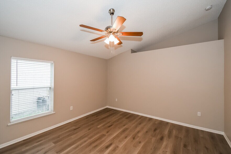 Building Photo - 7463 Lawn Tennis Ln