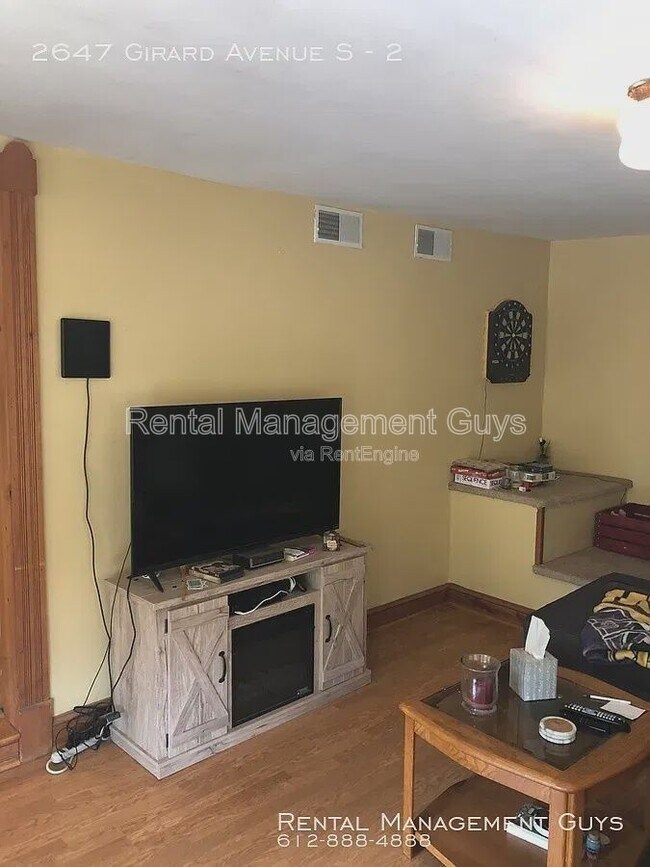 Building Photo - 2647 Girard Ave S