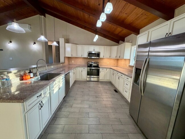 Building Photo - 3 BED 2 BATH HOME IN COTTONWOOD, CA WITH ACREAGE & $500 MOVE IN SPECIAL