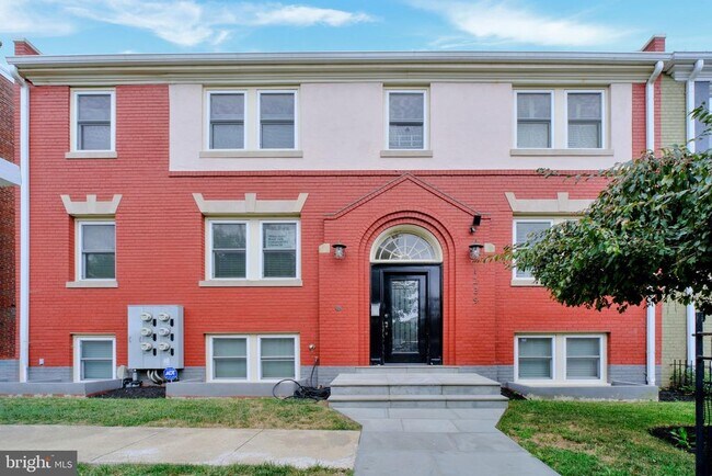 Building Photo - 1239 Simms Pl NE