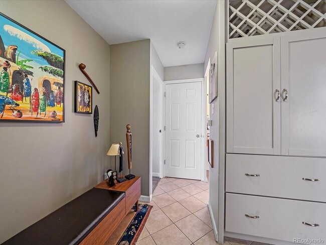 Building Photo - Condo 1Bed 1Bath - Long Realty and Property Management