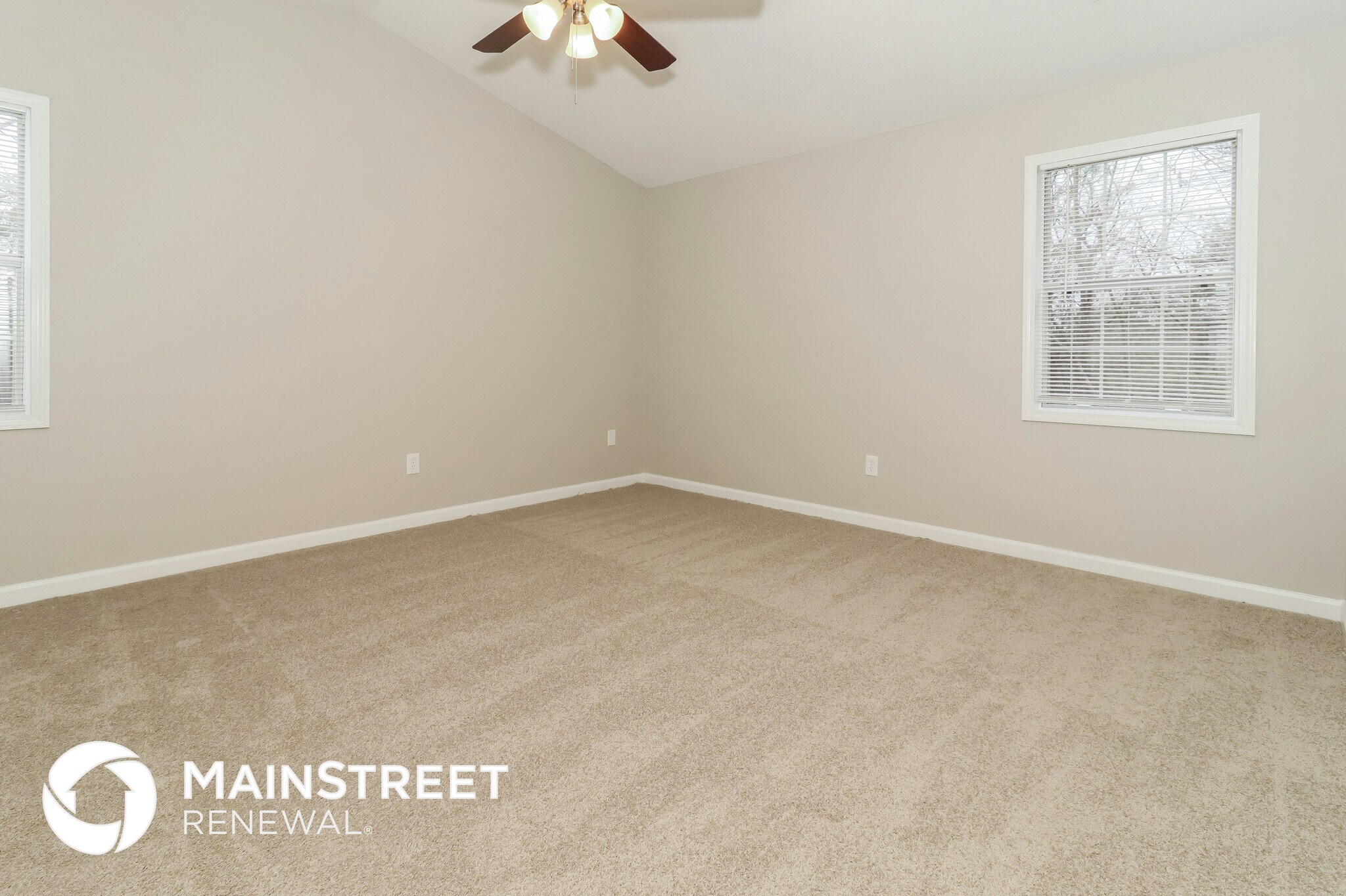 Building Photo - 2401 Bethune Cir