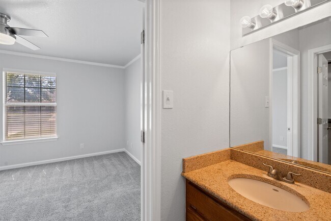 Building Photo - 113 White Feather Trail