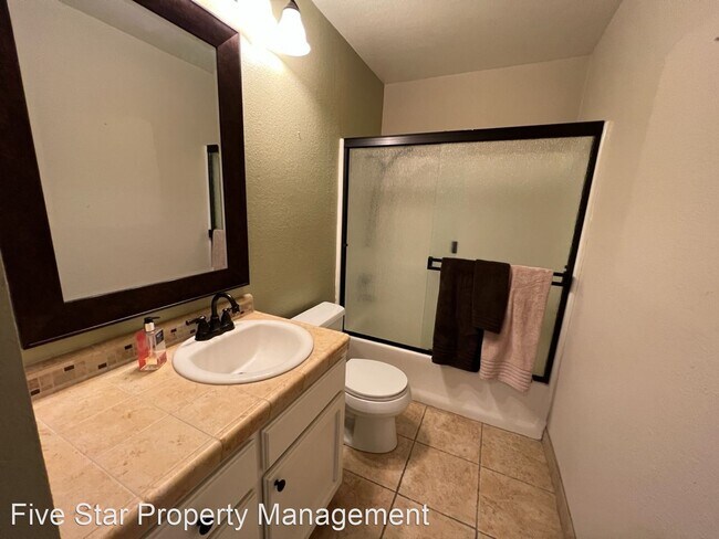 Building Photo - 3 br, 2 bath House - 2209 Chelmsford Dr