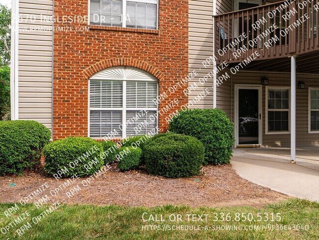 Building Photo - 2670 Ingleside Dr