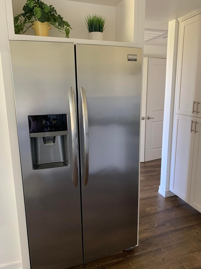 Building Photo - 55578 Southern Hill