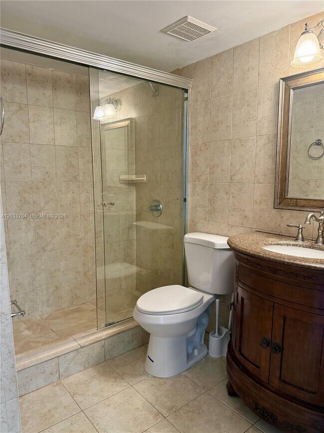 Building Photo - 9435 SW 140th Ct