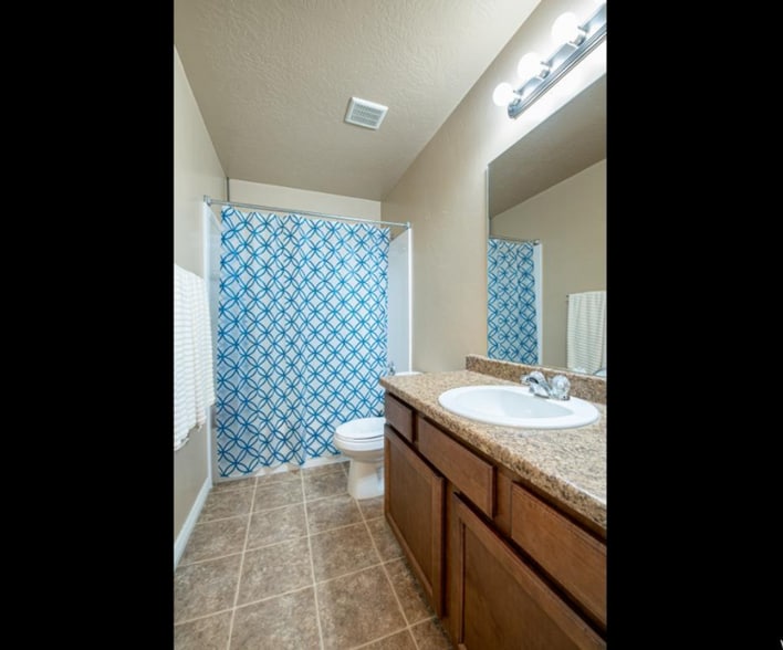 Building Photo - 1276 Firefly Dr