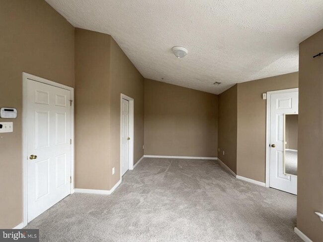Building Photo - 9746 Harvester Cir