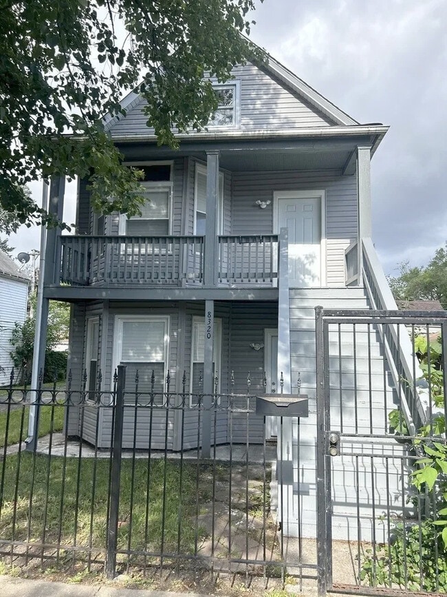 Primary Photo - 8320 S Kingston Ave