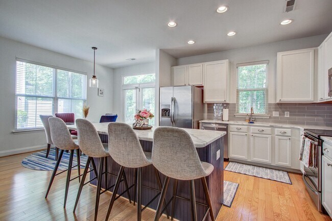 Building Photo - 9624 Scarborough court