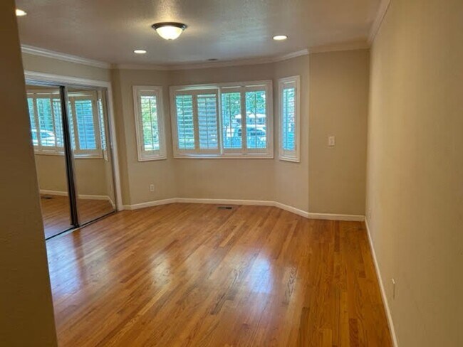 Building Photo - Beautiful Home with multiple upgrades!
