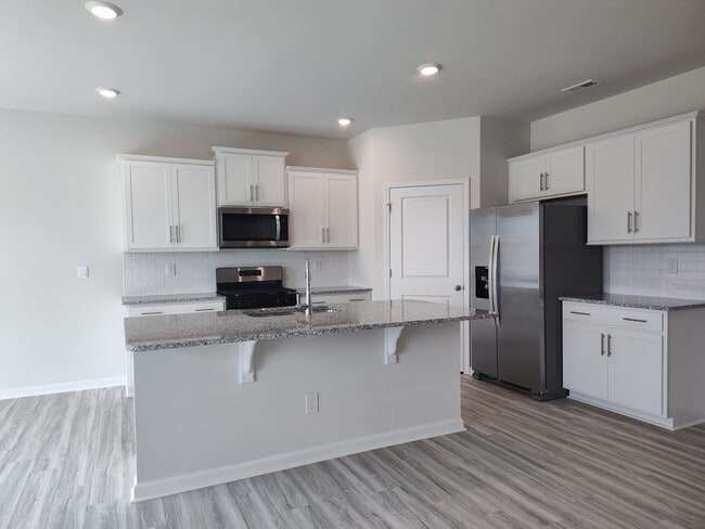 Building Photo - Beautiful New  Build Home located in the S...