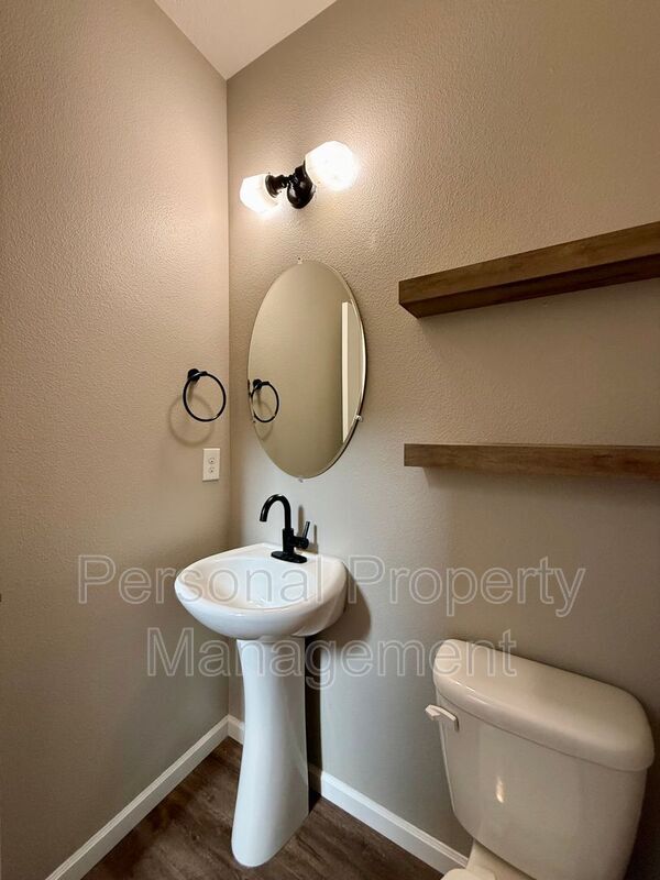 Building Photo - 7310 N 93rd Ave