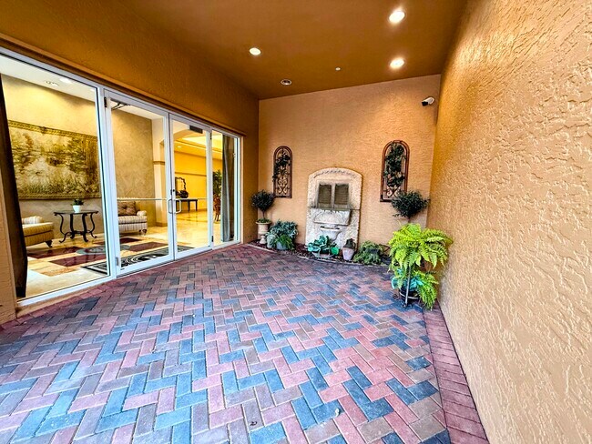 Building Photo - 20 Orange Ave