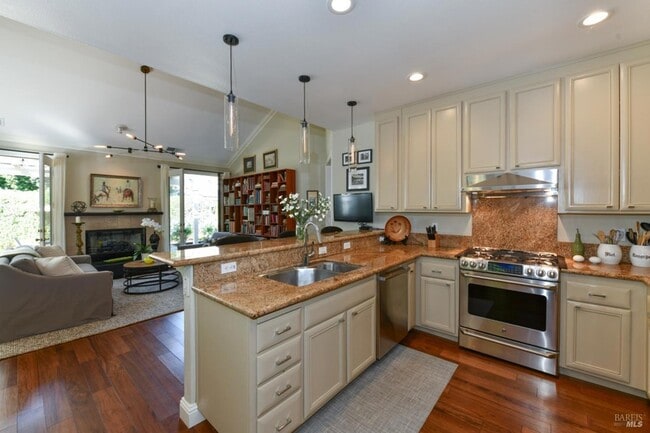 Building Photo - 1571 Voorhees Cir