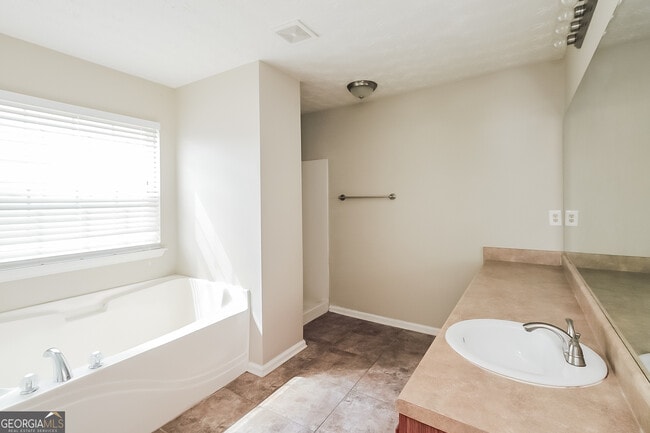 Building Photo - 415 Parkside Way