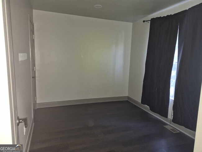 Building Photo - 1020 Hampton Hill Ct