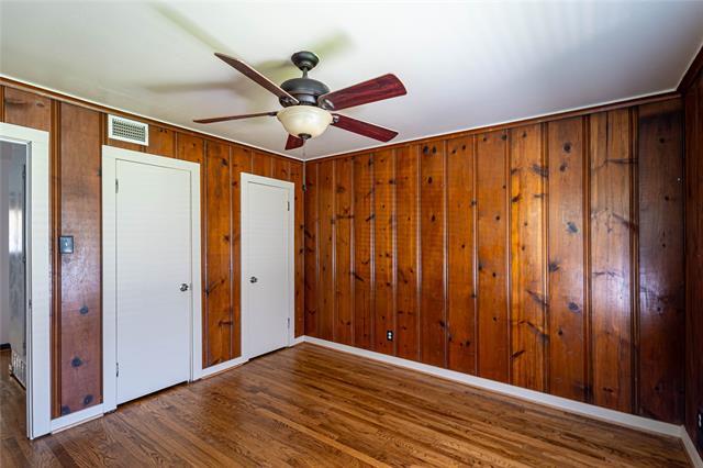 Building Photo - 10231 Pinecrest Dr