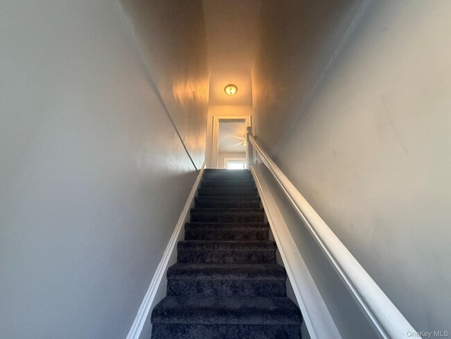 Building Photo - 1924 Commonwealth Ave