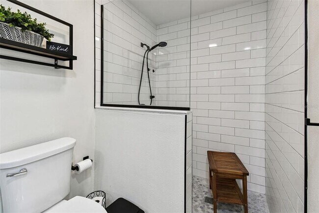 Building Photo - 9032 Mission Oaks Blvd