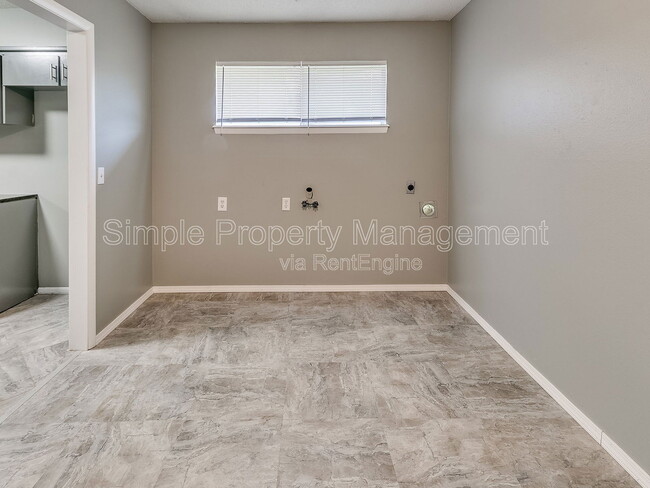 Building Photo - 3828 NW 64th St