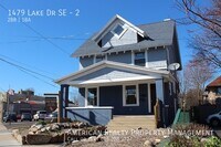 Building Photo - 1479 Lake Dr SE