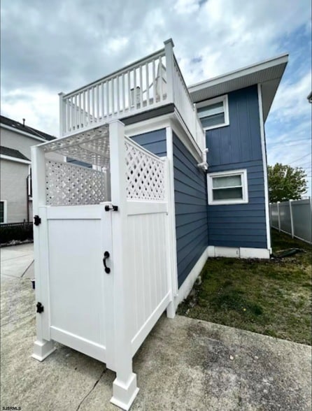 Building Photo - 512 W Brigantine Ave