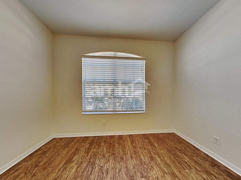 Building Photo - 8638 Sandy Plains Dr