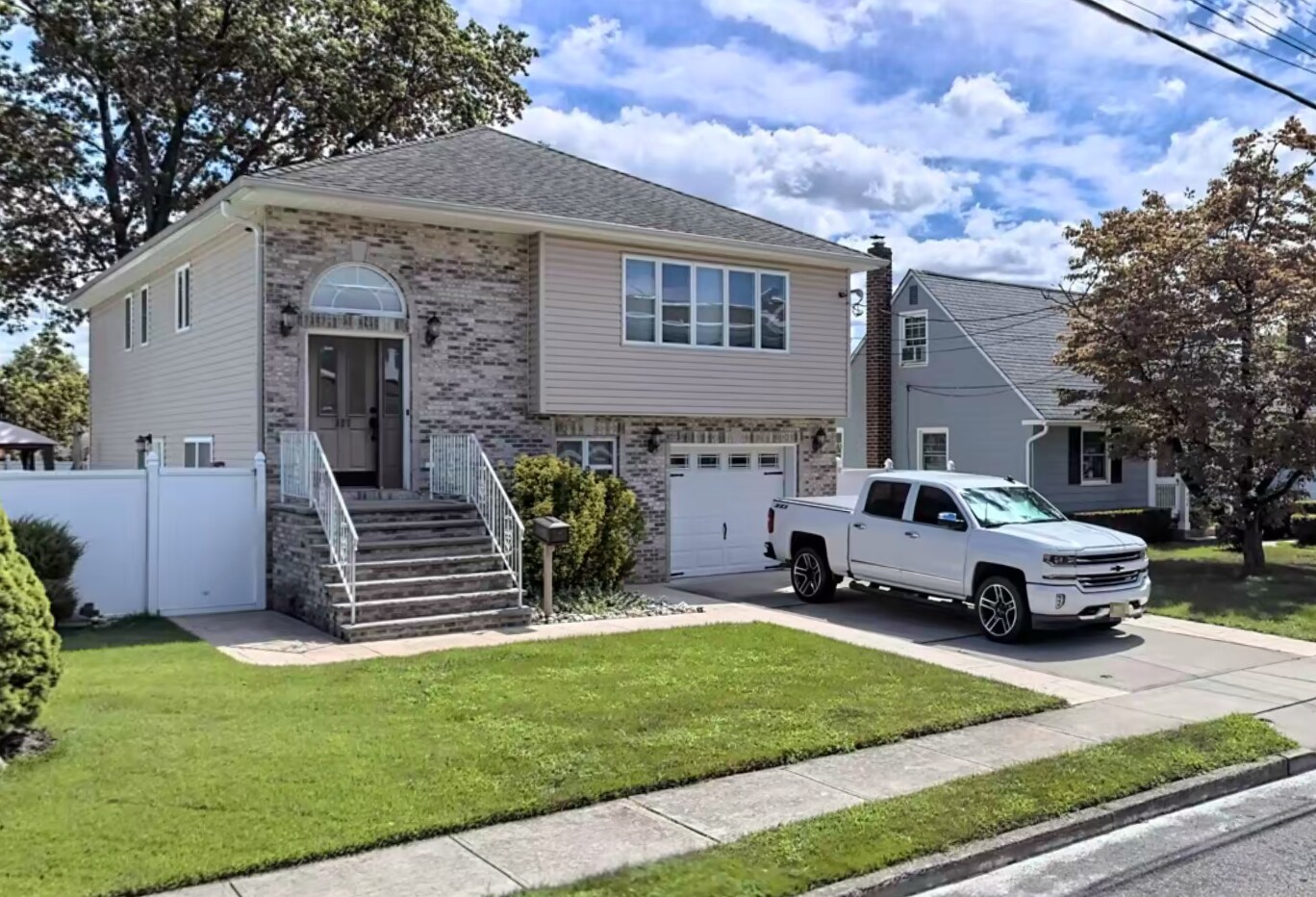 Building Photo - 327 Edgewood Rd