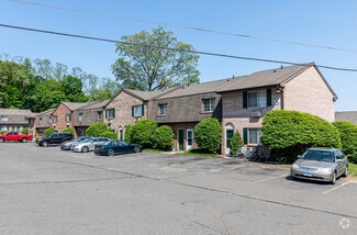 Building Photo - Wyndham Court Apartments