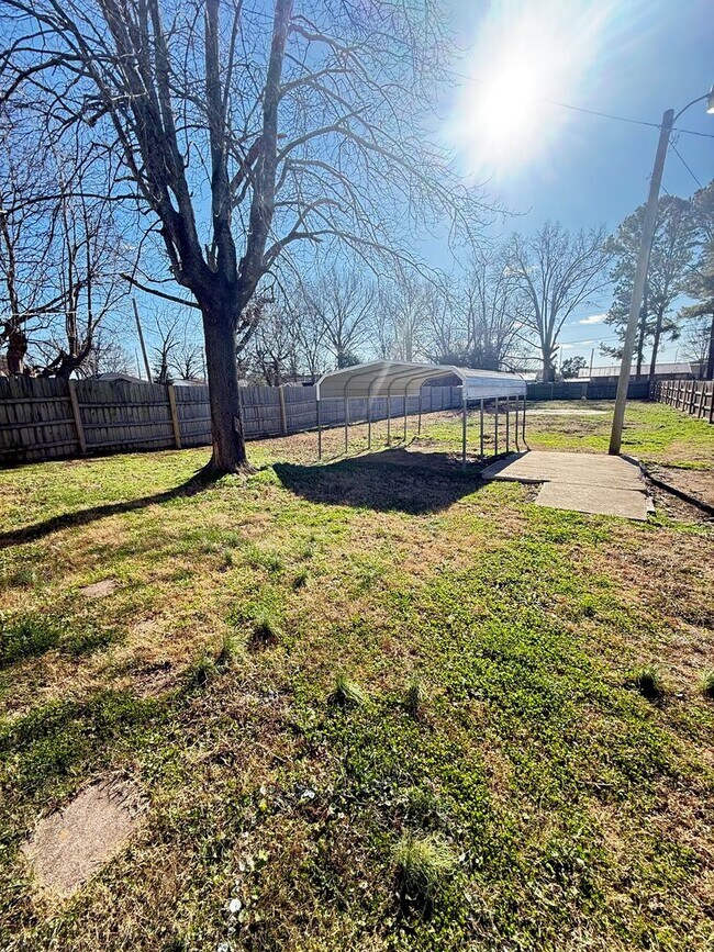 Building Photo - 4 Bed 2 Bath Home in Union City, TN!!
