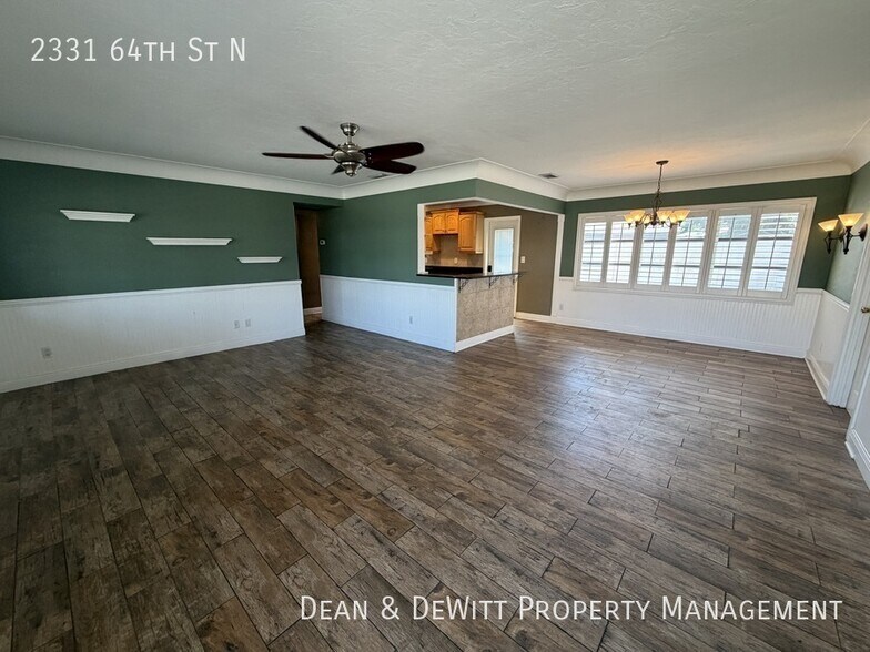 Building Photo - 2 Bed/1 Bath
