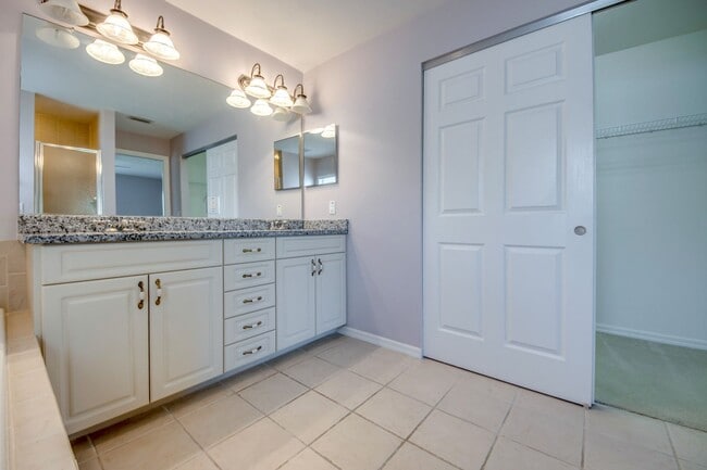 Building Photo - COMING SOON! 3 bedroom 2 bathroom single f...