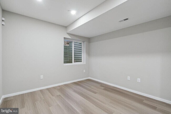 Building Photo - 1713 W Seybert St