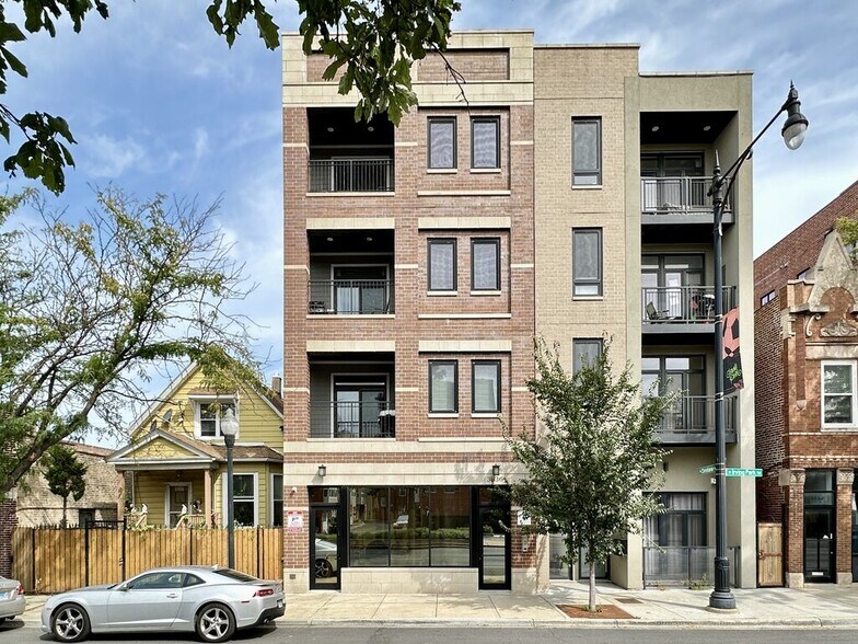 Primary Photo - 3336 W Irving Park Rd