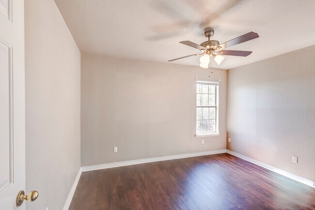 Building Photo - 2501 Schwald Rd