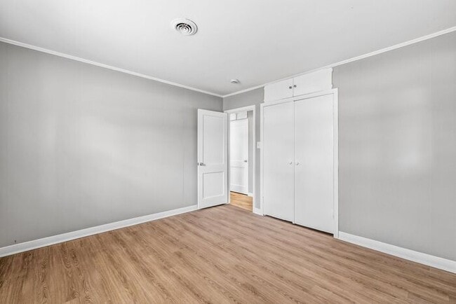 Building Photo - 4652 S Holden Rd