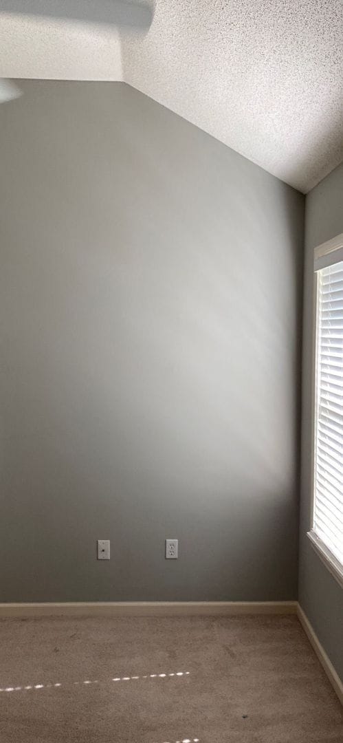 Building Photo - Eagle Point