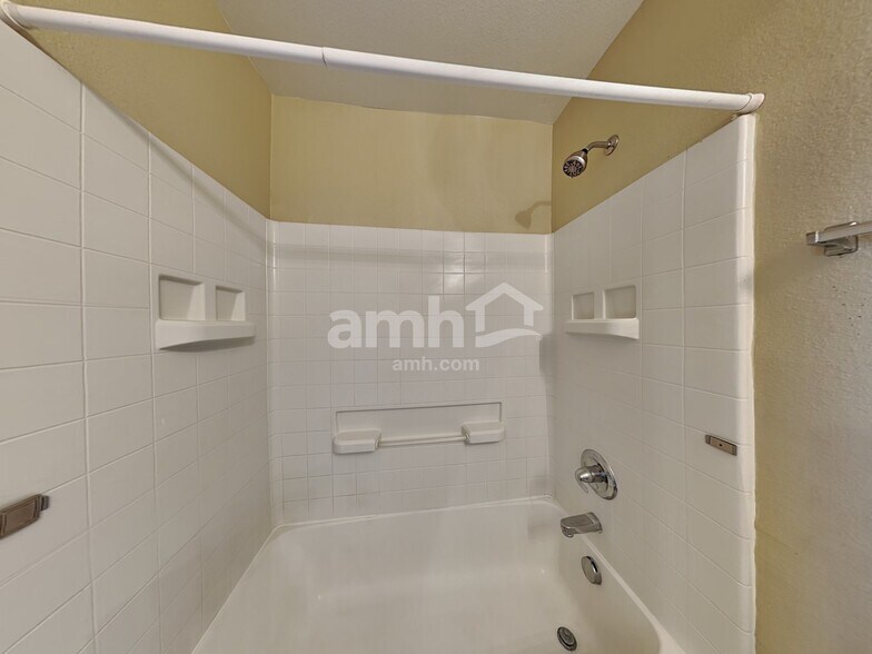 Building Photo - 6769 S Aquiline Dr