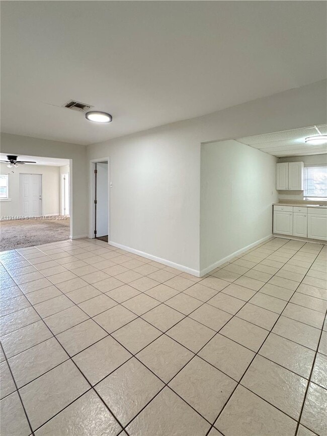 Building Photo - 2225 Taylor St