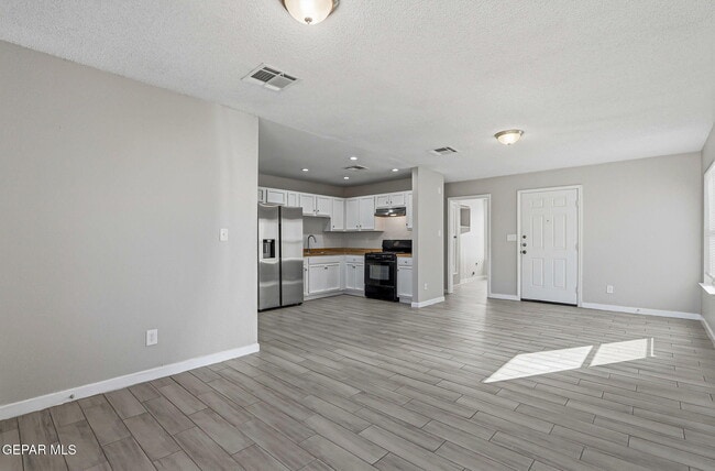 Building Photo - 12313 Tierra Arena Dr