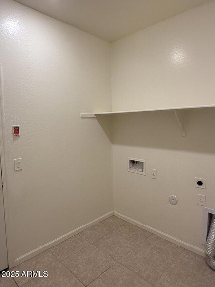 Building Photo - 21288 W Yale St