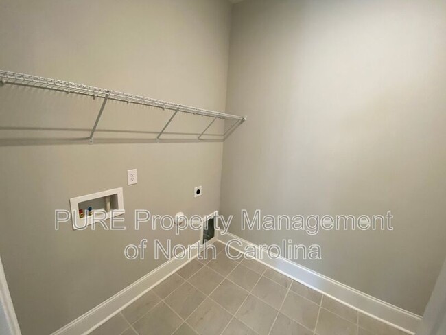Building Photo - 9049 Treetop Wy NW