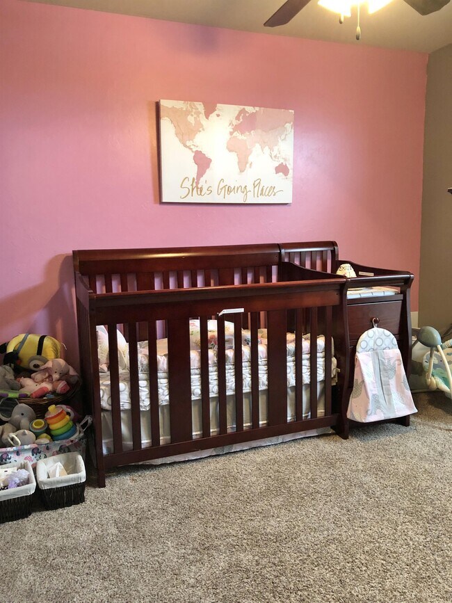 Building Photo - 10527 JORDYNN'S Xing