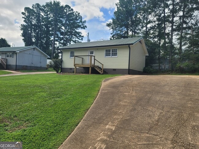 Building Photo - 351 Browns Rd