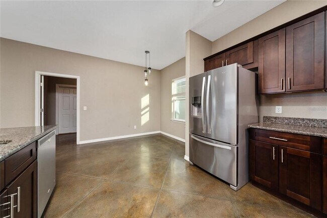 Building Photo - 2893 Whispering Trails Dr