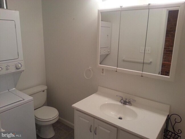 Building Photo - 1404 Woodall St