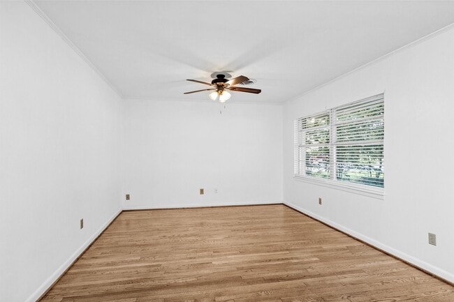 Building Photo - 1510 N San Jacinto St