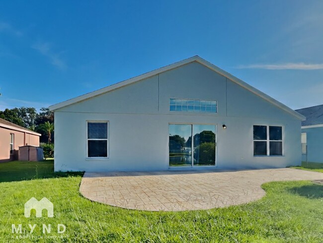 Building Photo - 4421 Sanibel Way